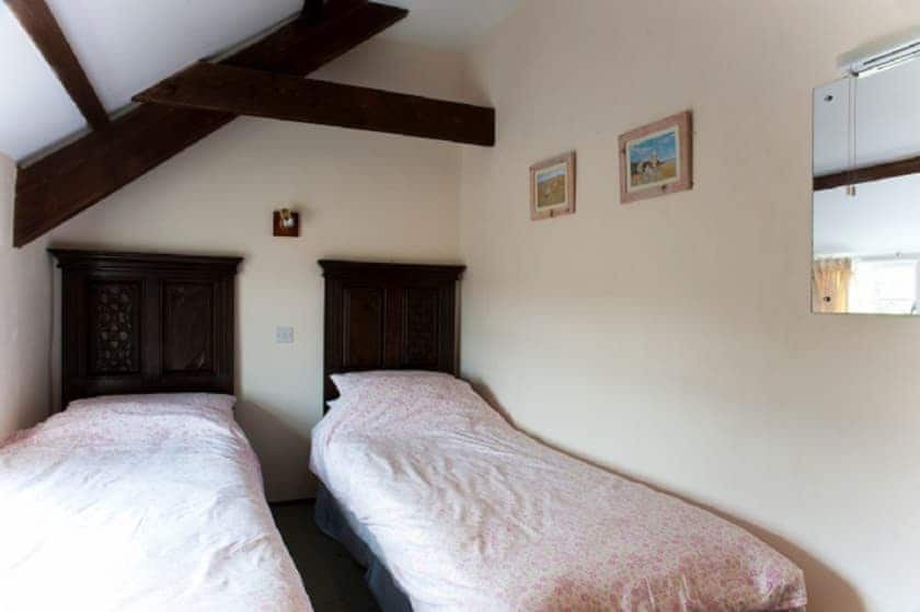 Barton Cottage - Barton and Church Cottages, Crackington Haven