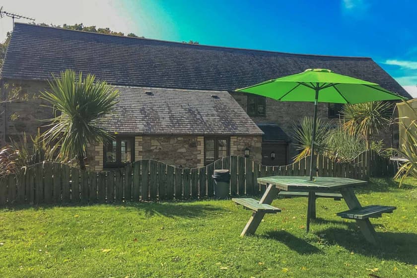 Fistral Cottage - Carnebo Holiday Barns, Perranporth