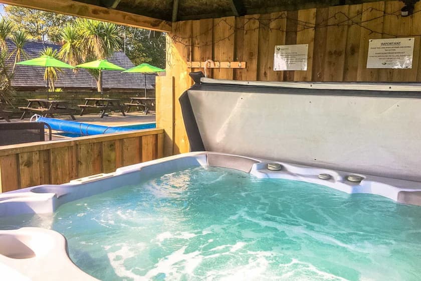 Fistral Cottage - Carnebo Holiday Barns, Perranporth