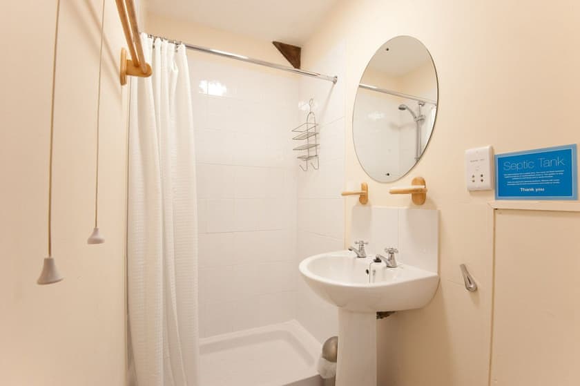 Fistral Cottage - Carnebo Holiday Barns, Perranporth