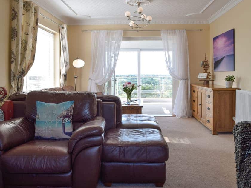 Living area | Sunshine Cottage, Kilgetty, near Saundersfoot