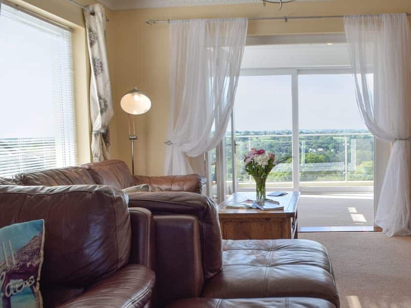 Living area | Sunshine Cottage, Kilgetty, near Saundersfoot