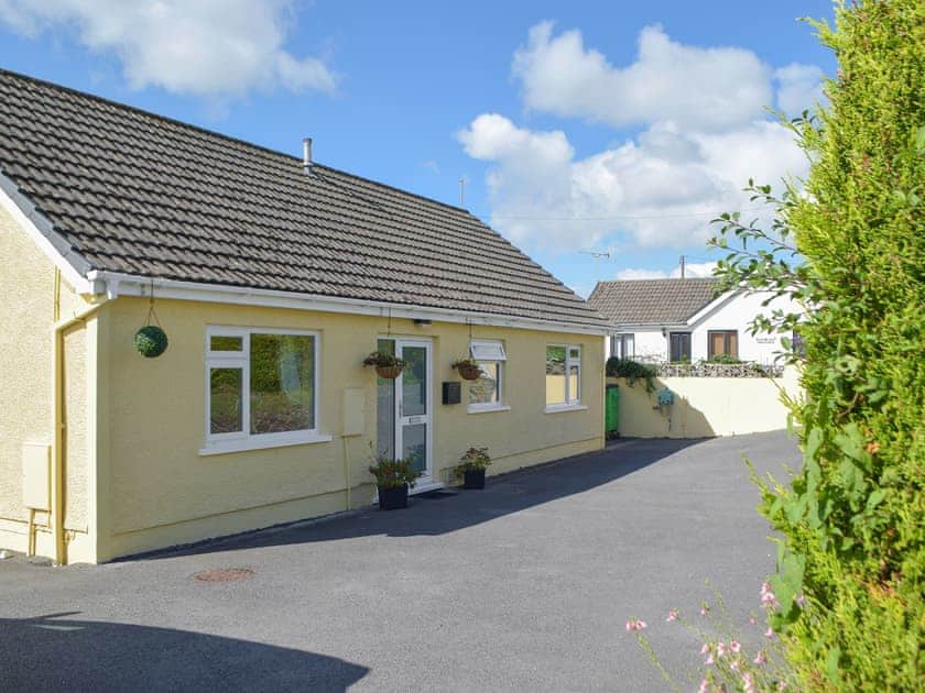 Exterior | Sunshine Cottage, Kilgetty, near Saundersfoot