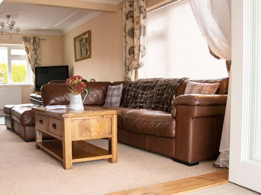 Living area | Sunshine Cottage, Kilgetty, near Saundersfoot