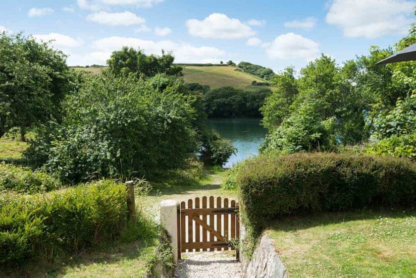 Turn a Penny - Tregothnan Properties, Coombe