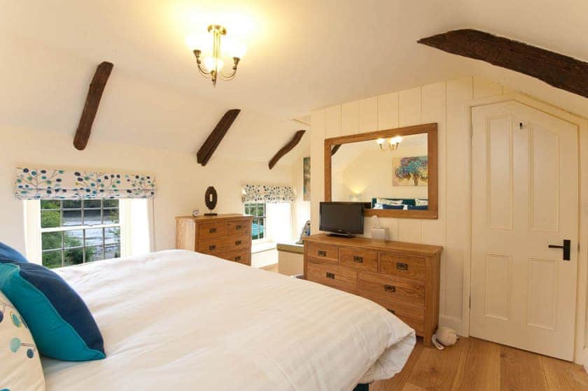 Turn a Penny - Tregothnan Properties, Coombe