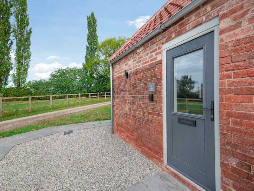 Exterior | The Piggery - Little Corkhill Farm Holidays, Newark