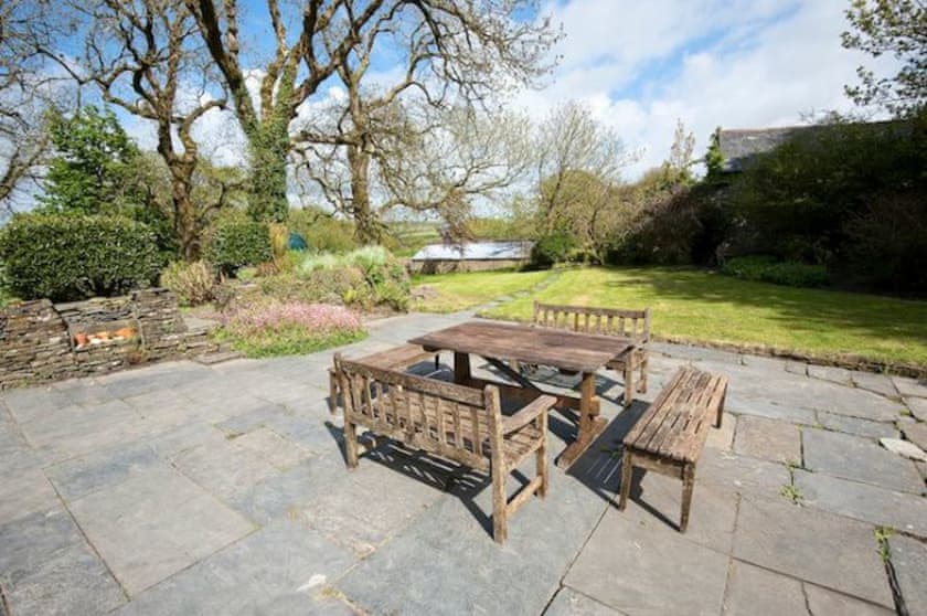 Helsett Farmhouse - Helsett Farm Cottages, Boscastle