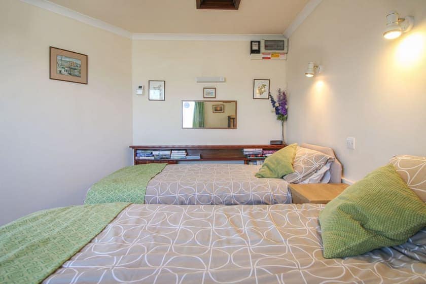 Hithertwo - Comehither & Hithertwo Cottages, Polzeath
