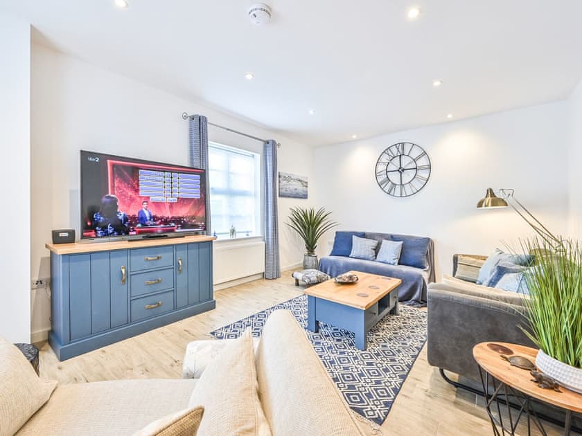 Living area | Ellington Court #2, Torquay