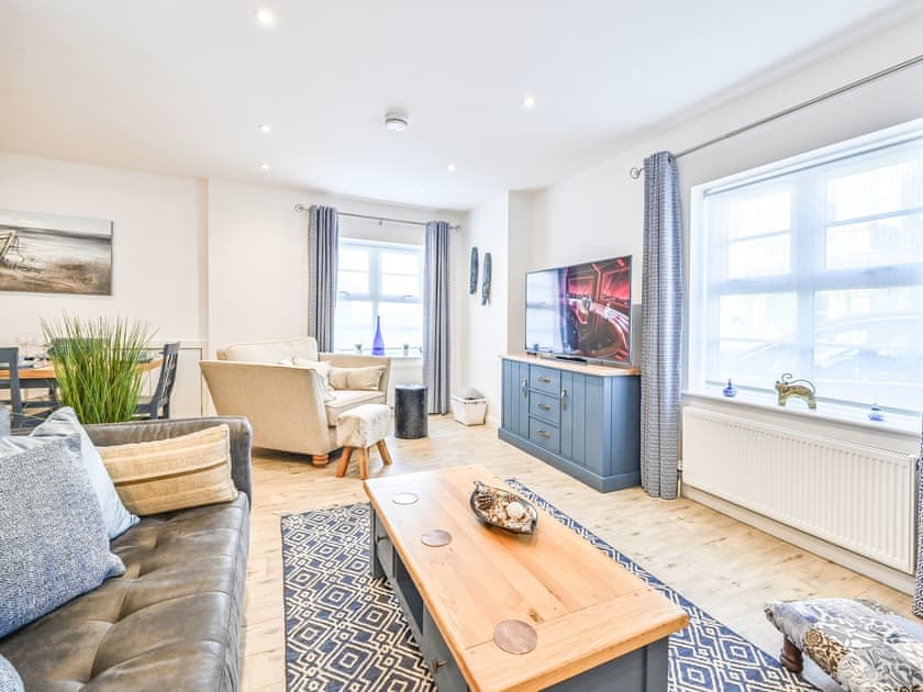 Living area | Ellington Court #2, Torquay