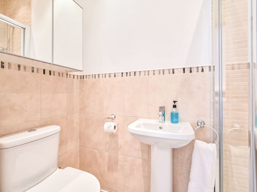 En-suite | Ellington Court #2, Torquay