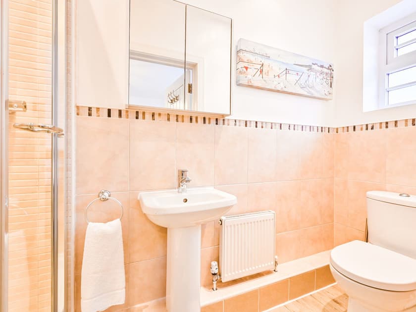 En-suite | Ellington Court #2, Torquay