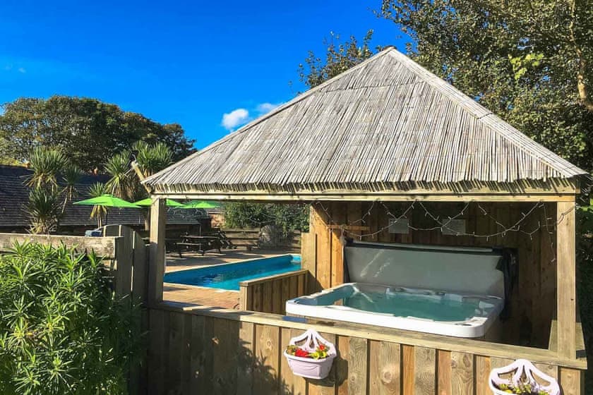 Towan Cottage - Carnebo Holiday Barns, Perranporth