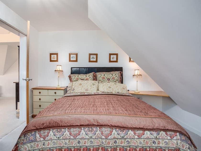 Upstairs double bedroom | Orchard House - Blinkbonny Cottages, Auchtermuchty