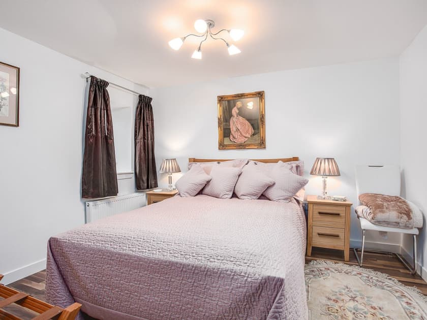 Double bedroom | The Old Barn - Blinkbonny Cottages, Auchtermuchty