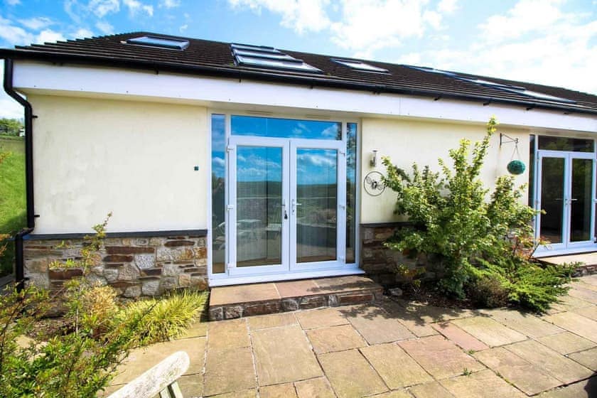 The Beehive - Butterbee Cottages, Tamar Valley