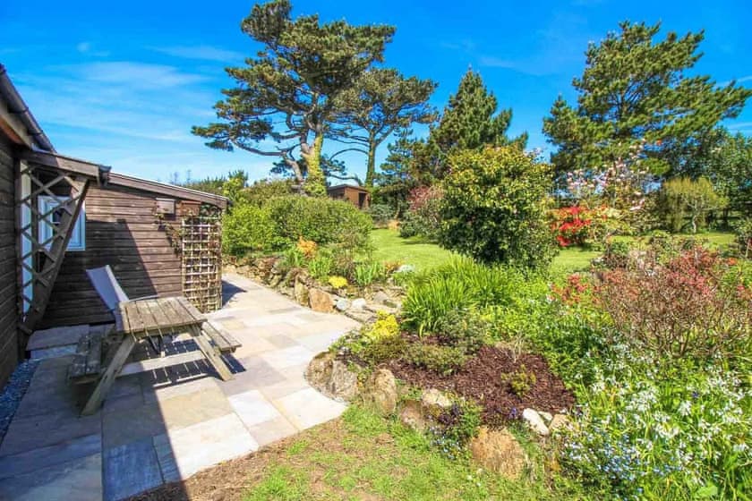 The Hut, Veryan