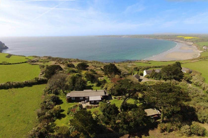 The Hut, Veryan