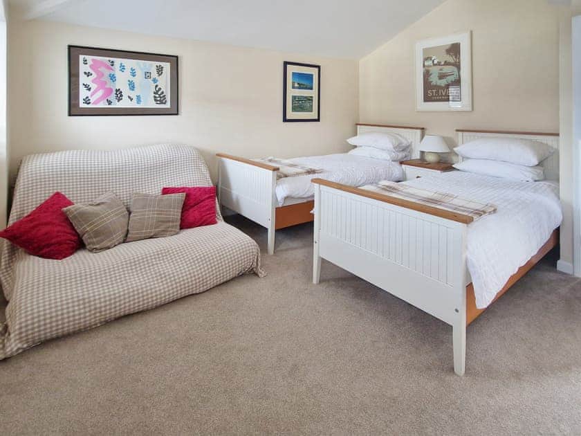 Twin bedroom | Turnpike Cottage, Gerrans, near Portscatho
