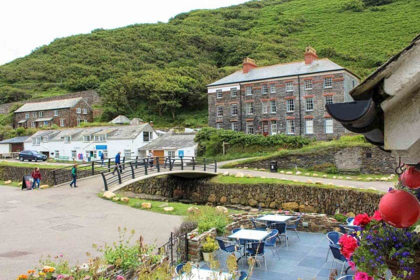 Bossy Castle, Boscastle