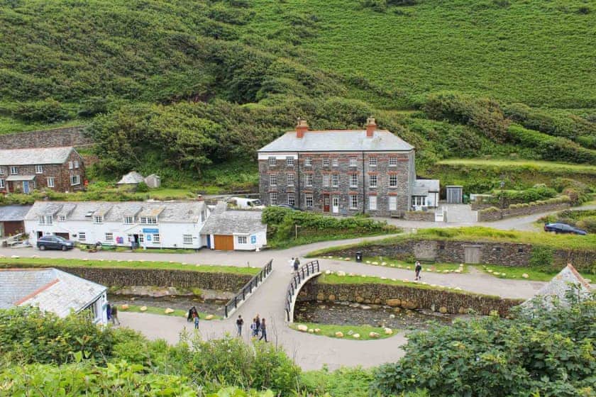 Bossy Castle, Boscastle
