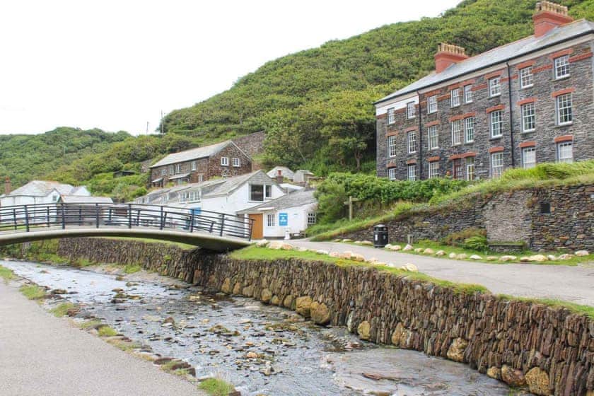 Bossy Castle, Boscastle