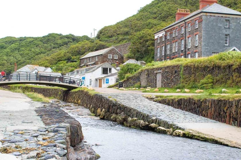 Bossy Castle, Boscastle