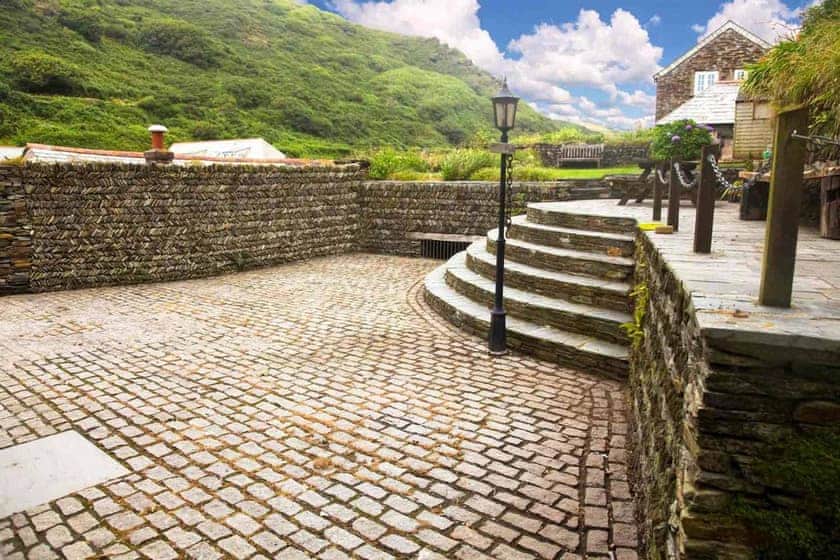 Bossy Castle, Boscastle