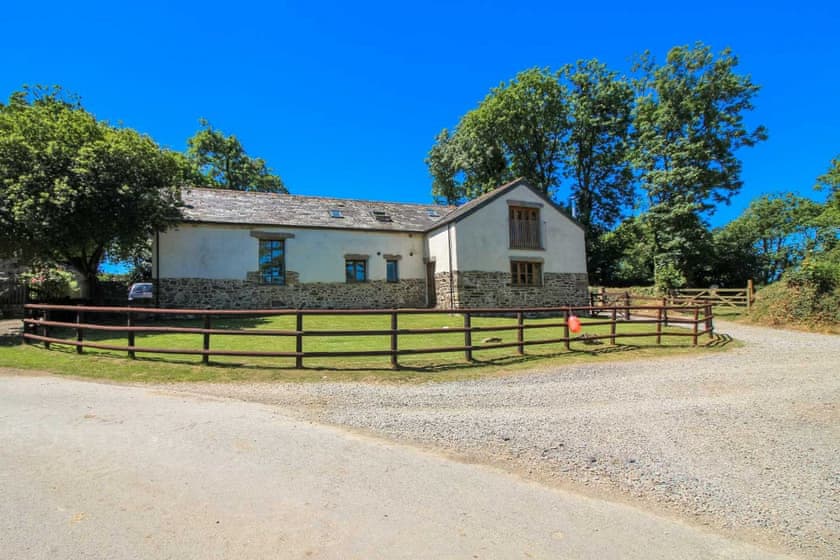 Tizzy Barn - Great Trevillian Farm Barns, Warbstow, near Crackington Haven