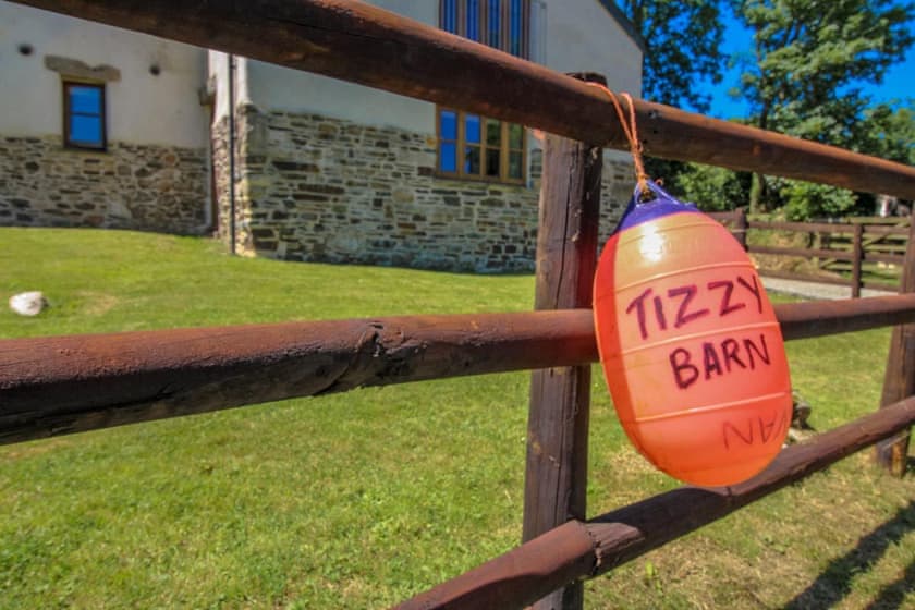 Tizzy Barn - Great Trevillian Farm Barns, Warbstow, near Crackington Haven