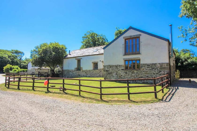 Tizzy Barn - Great Trevillian Farm Barns, Warbstow, near Crackington Haven