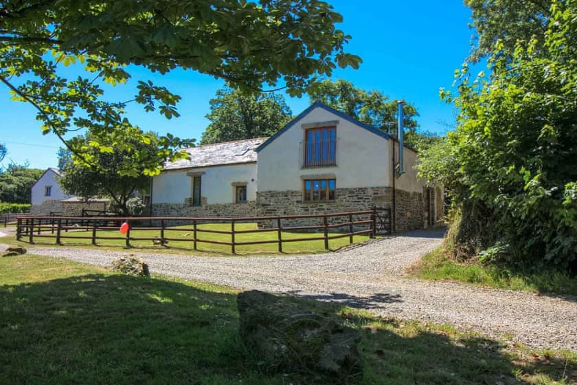 Tizzy Barn - Great Trevillian Farm Barns, Warbstow, near Crackington Haven