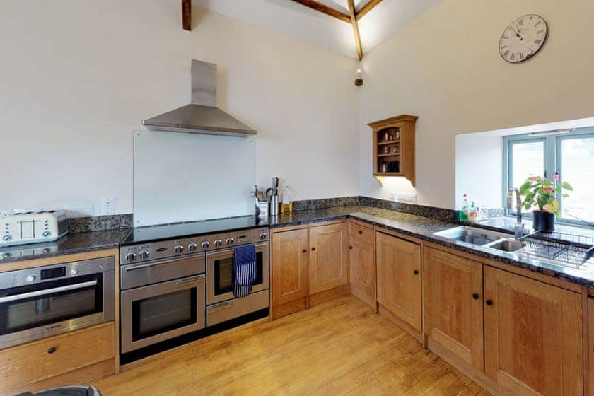 Lanxton Barn, Launceston