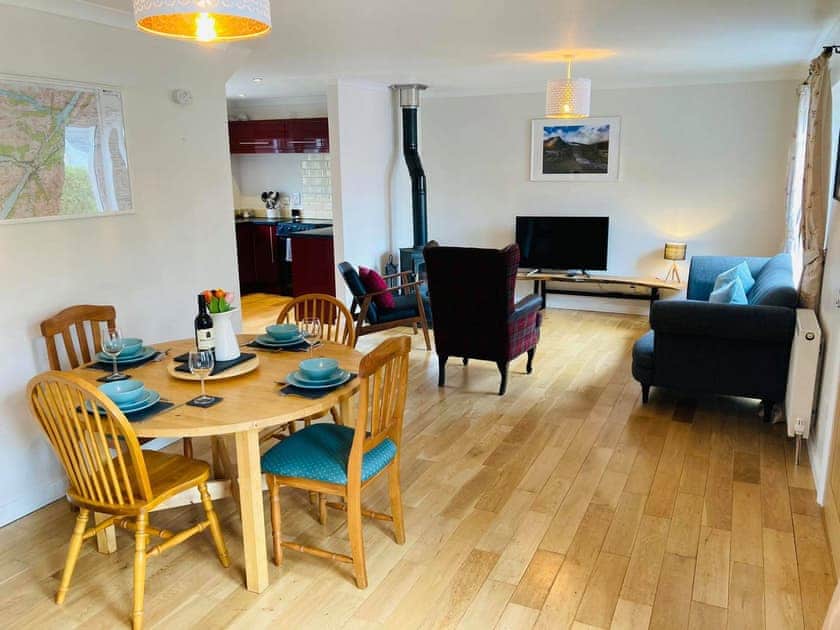 Living room/dining room | Sugarloaf, Fort William