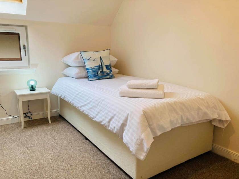 Single bedroom | Sugarloaf, Fort William