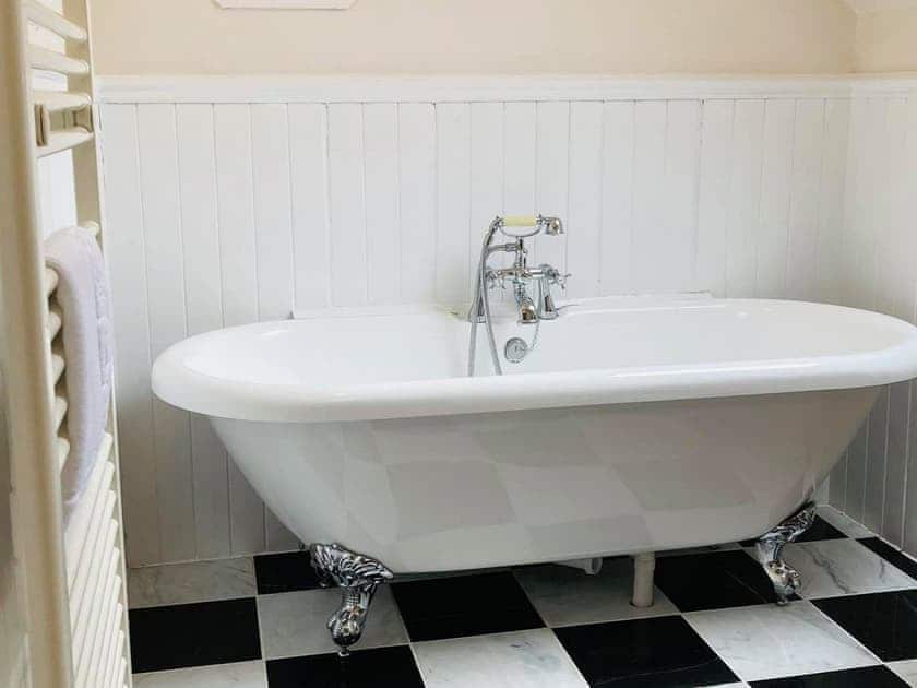 Bathroom | Sugarloaf, Fort William