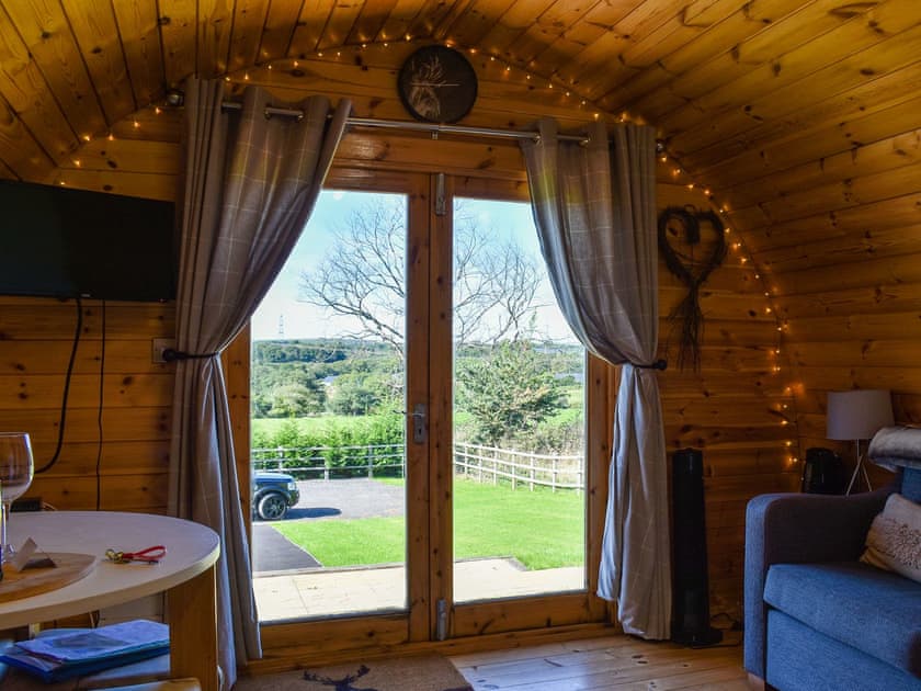 Interior | Jacob’s Den - Dorglwyd Farm Pods, Near Swansea
