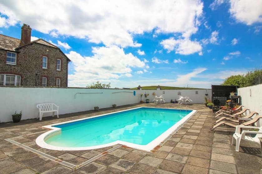Mucklow Cottage - Roost Mucklow Squire Cottages, Widemouth Bay