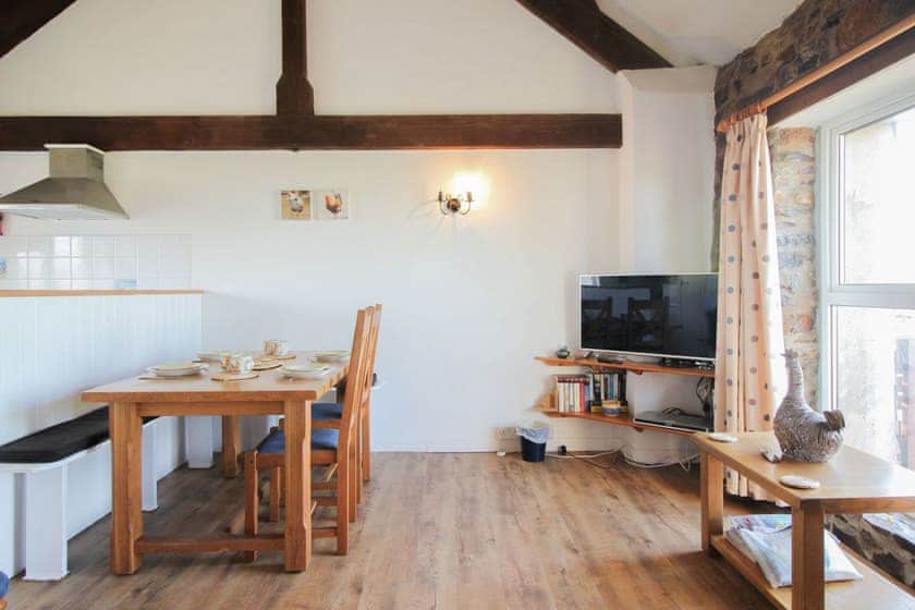 Mucklow Cottage - Roost Mucklow Squire Cottages, Widemouth Bay