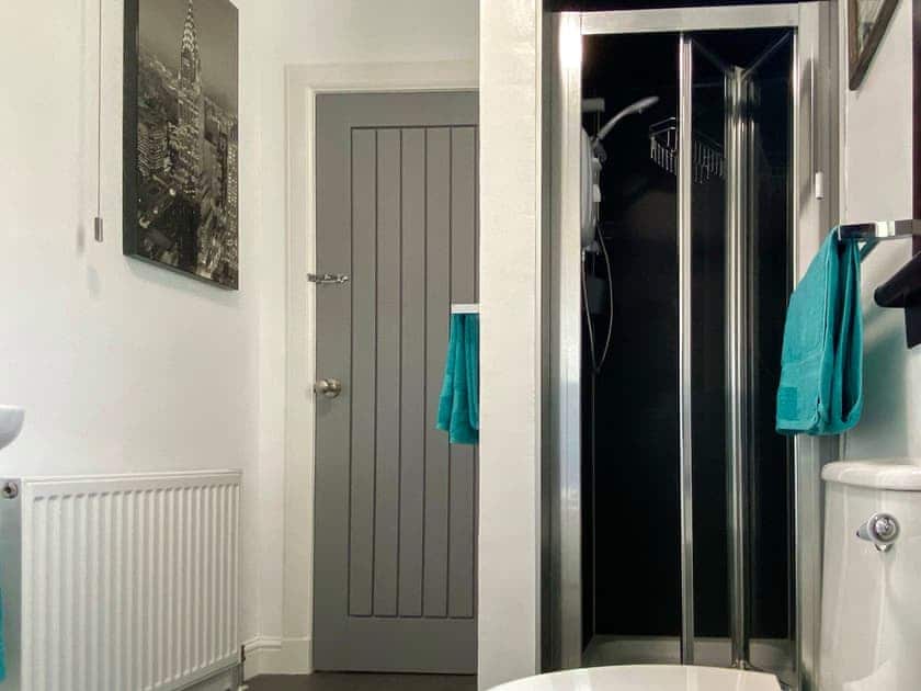 Shower room | The Jacobite Retreat, Inverlochy, near Fort William