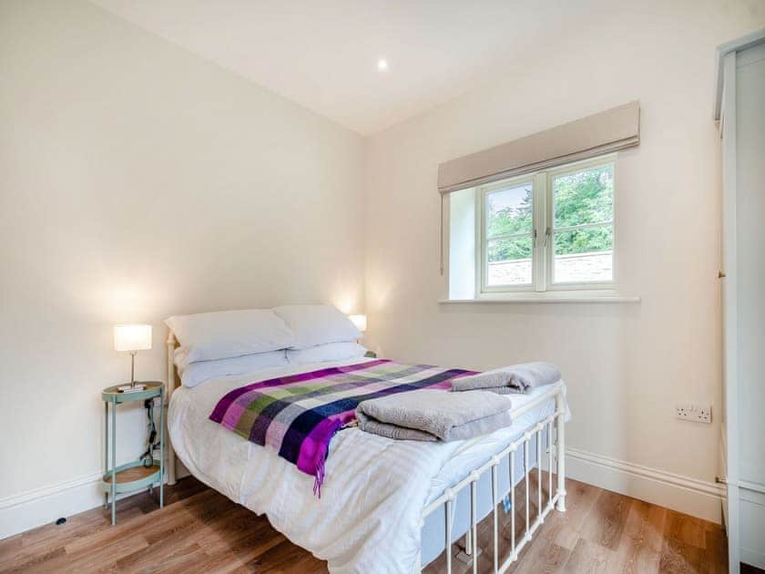 Double bedroom | The Cart House - Hatherop Cottages, Hatherop, near Cirencester