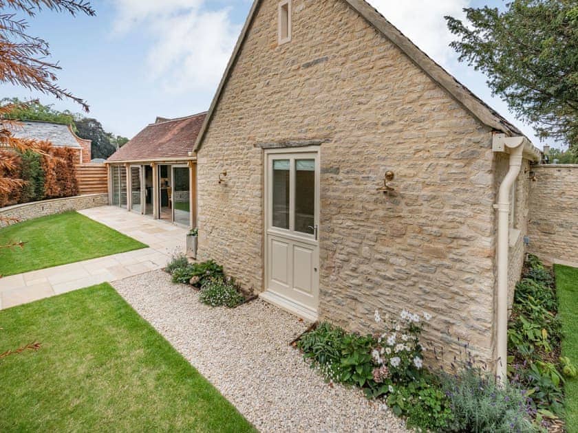Garden | The Cart House - Hatherop Cottages, Hatherop, near Cirencester