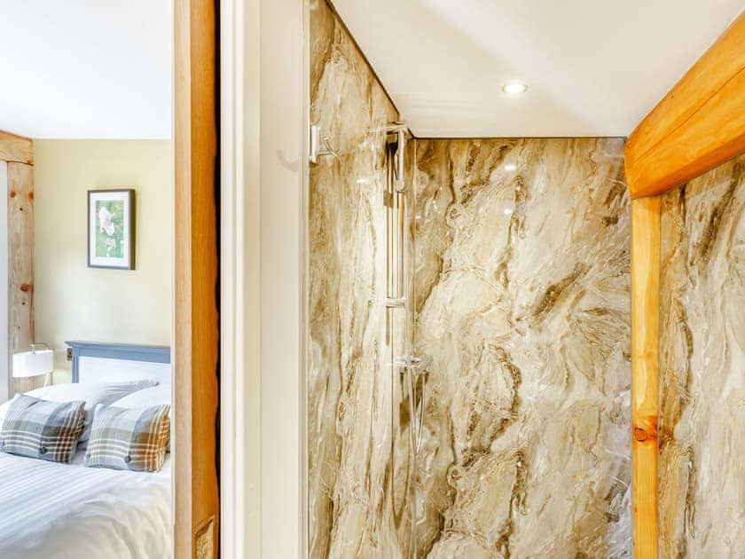 En-suite | Rhosyn - The Secret Garden, Llagadfan, Welshpool