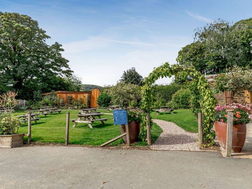 On-site amenities | Rhosyn - The Secret Garden, Llagadfan, Welshpool