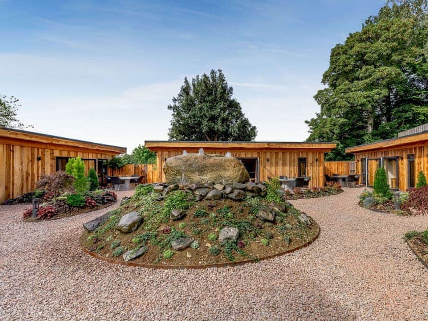 Setting | Fioled - The Secret Garden, Llagadfan, Welshpool