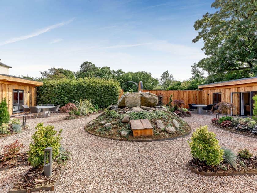 Setting | Fioled - The Secret Garden, Llagadfan, Welshpool