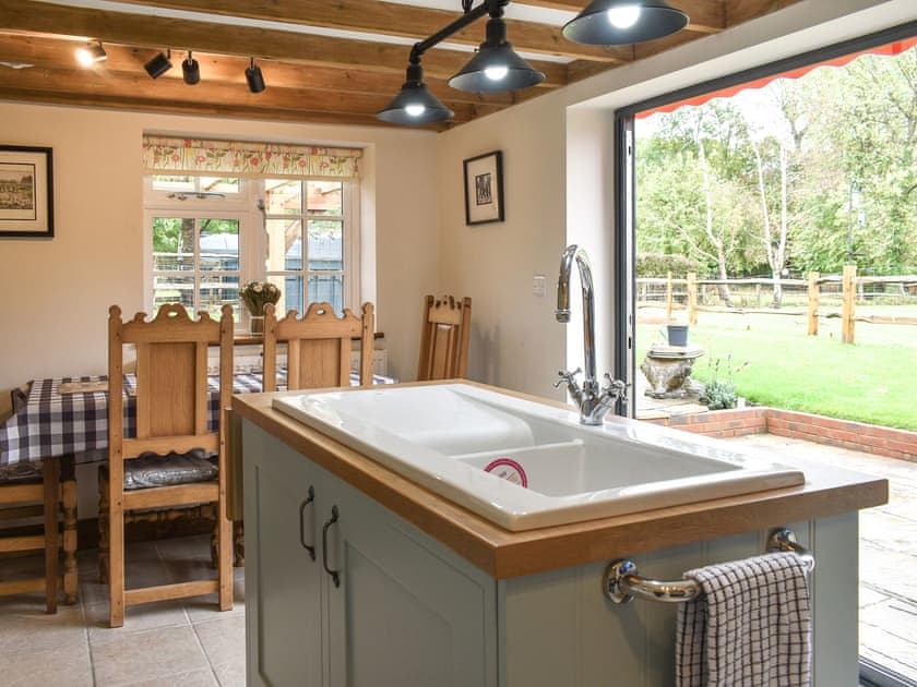 Kitchen/diner | Well Cottage, Horsham