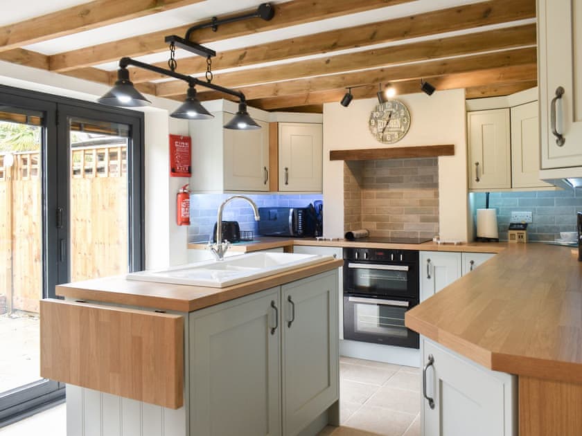Kitchen/diner | Well Cottage, Horsham