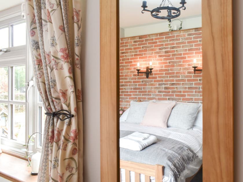 Double bedroom | Well Cottage, Horsham